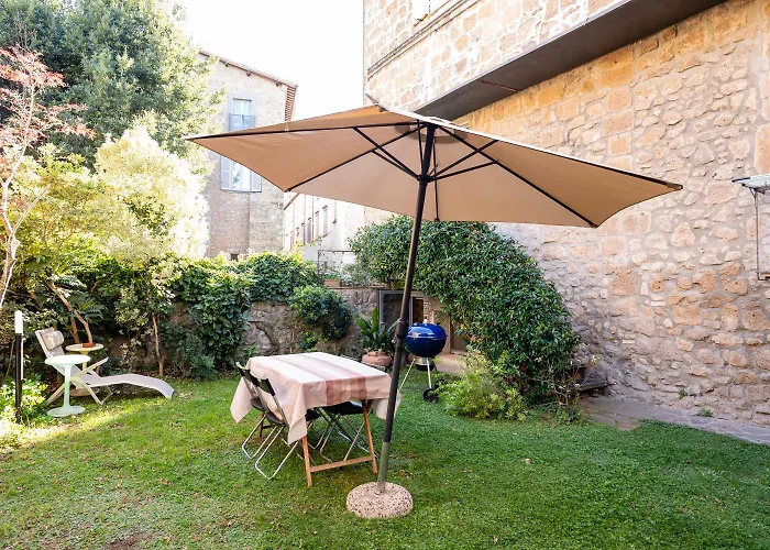 펜션 Vicity Orvieto, La Casa Degli Affreschi E La Casa Del Giardino Segreto *